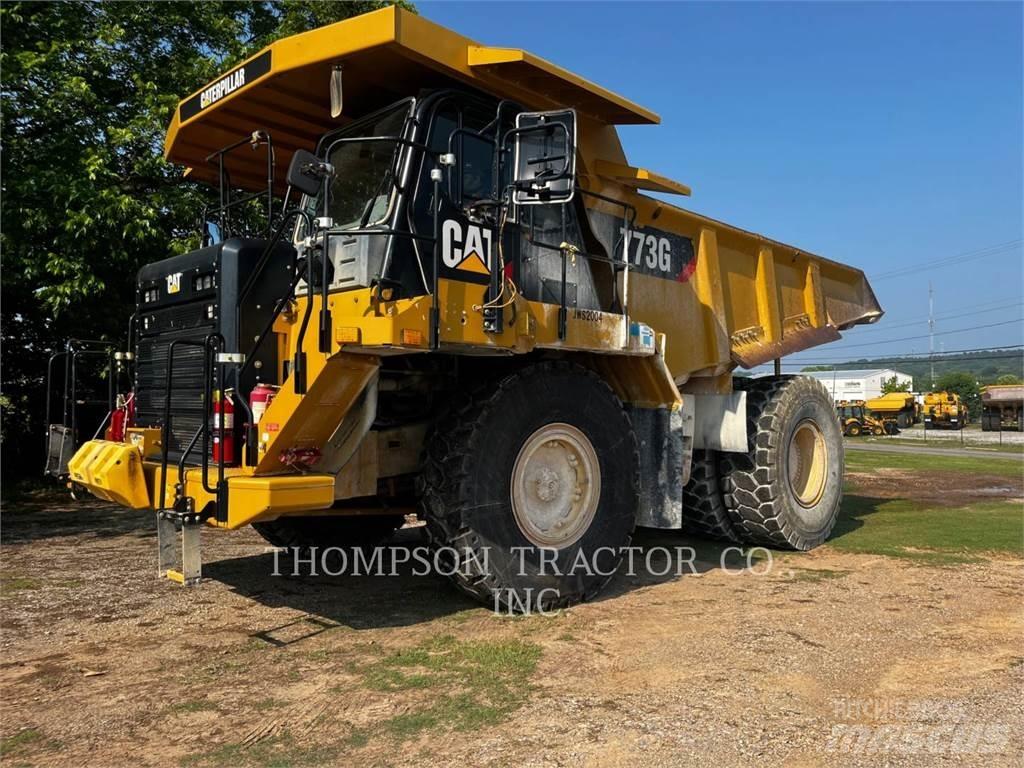 CAT 773G アーティキュレート式ダンプトラック