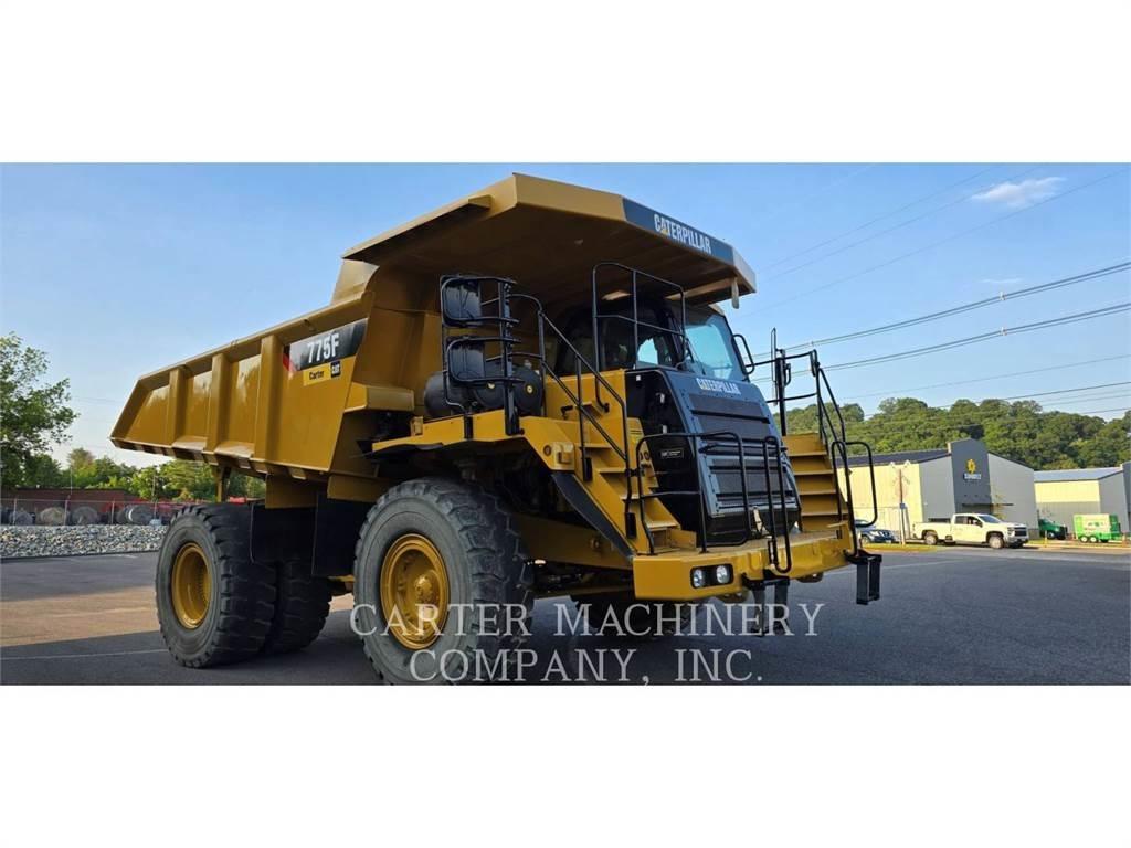 CAT 775F RBLD アーティキュレート式ダンプトラック