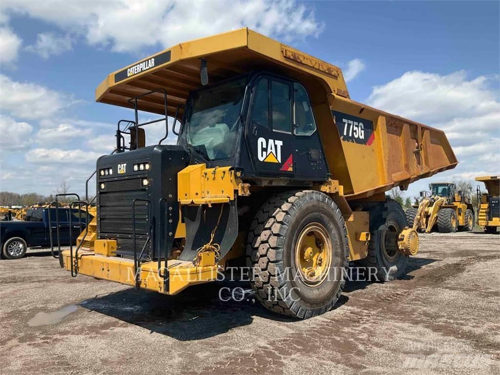 CAT 775G アーティキュレート式ダンプトラック