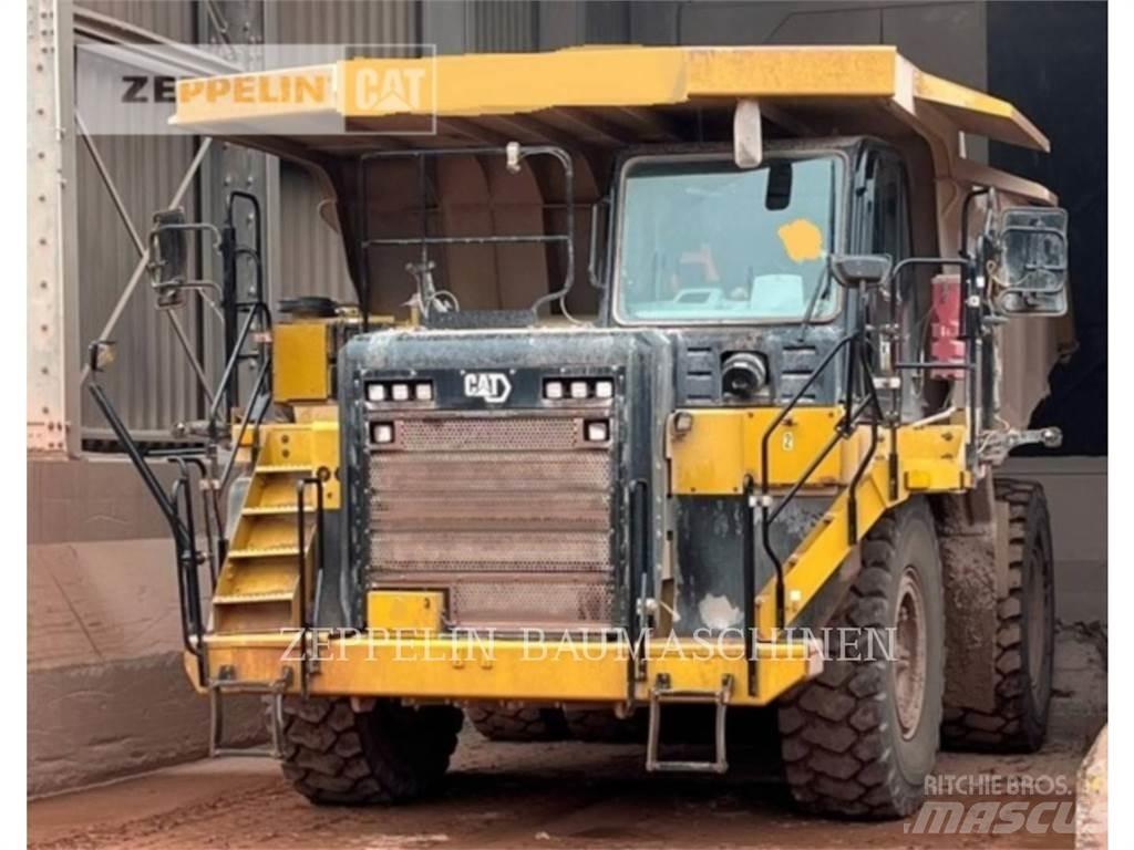 CAT 775G アーティキュレート式ダンプトラック