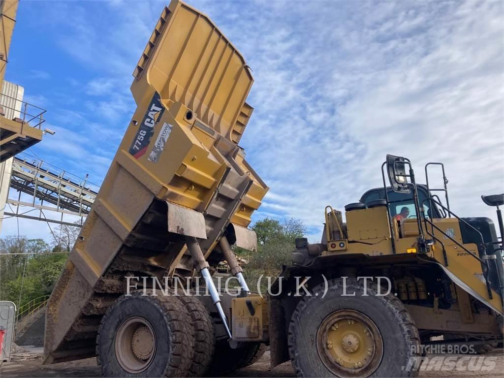 CAT 775G アーティキュレート式ダンプトラック