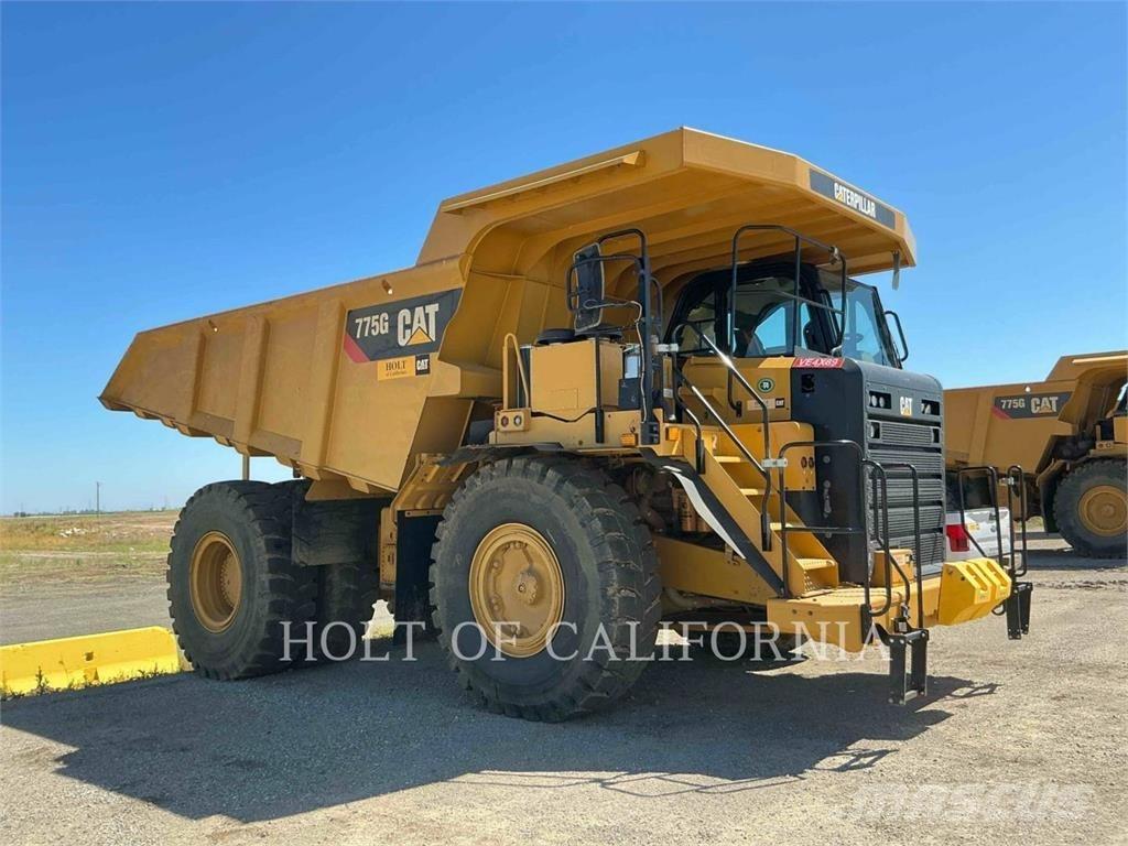 CAT 775G アーティキュレート式ダンプトラック