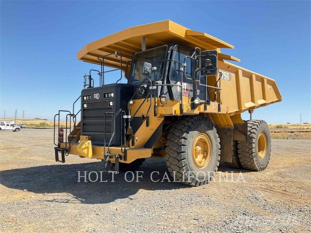CAT 775G アーティキュレート式ダンプトラック