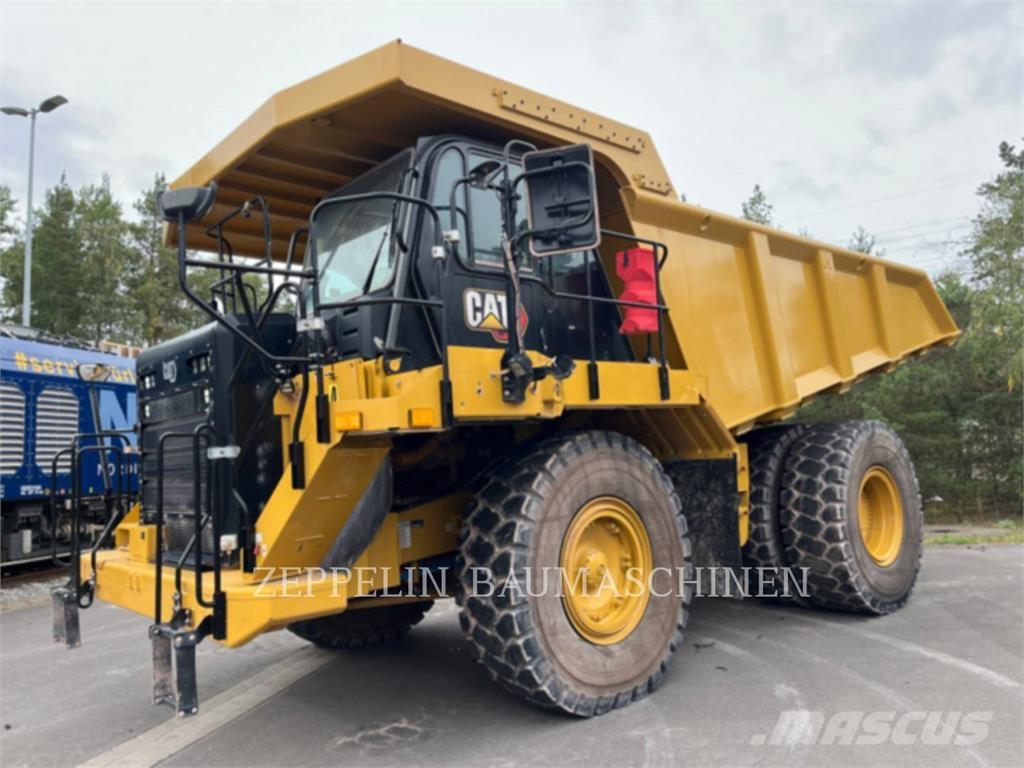 CAT 775G アーティキュレート式ダンプトラック