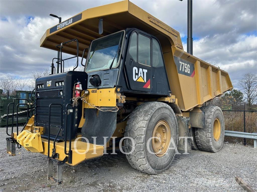 CAT 775G アーティキュレート式ダンプトラック
