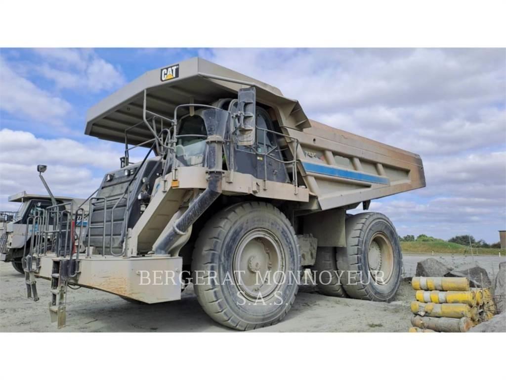CAT 777F アーティキュレート式ダンプトラック