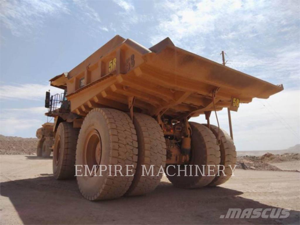 CAT 789D アーティキュレート式ダンプトラック