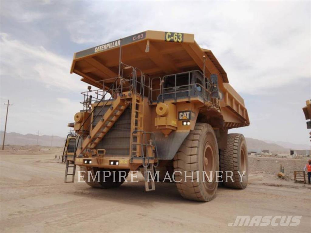 CAT 789D アーティキュレート式ダンプトラック