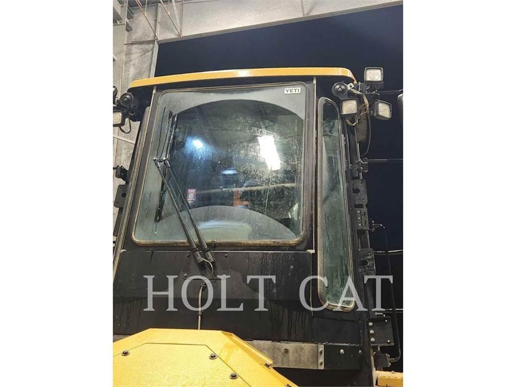 CAT 815 ソイルコンパクター