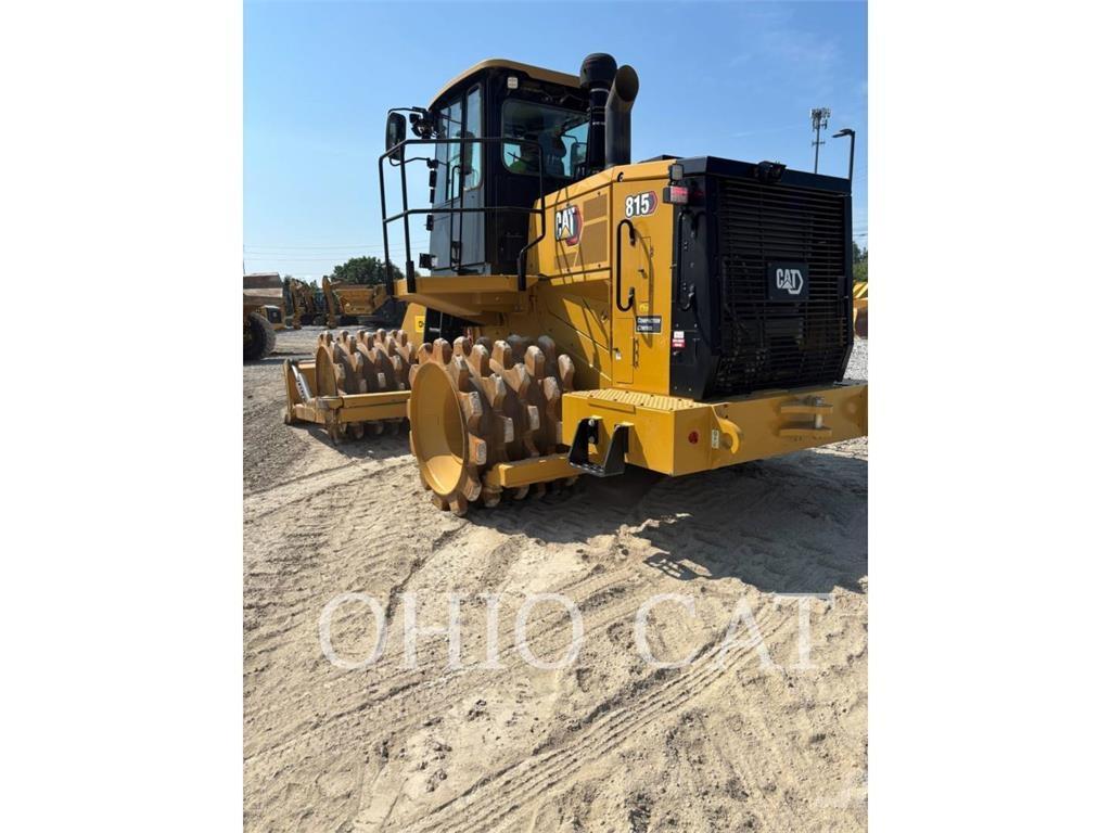 CAT 815 ソイルコンパクター