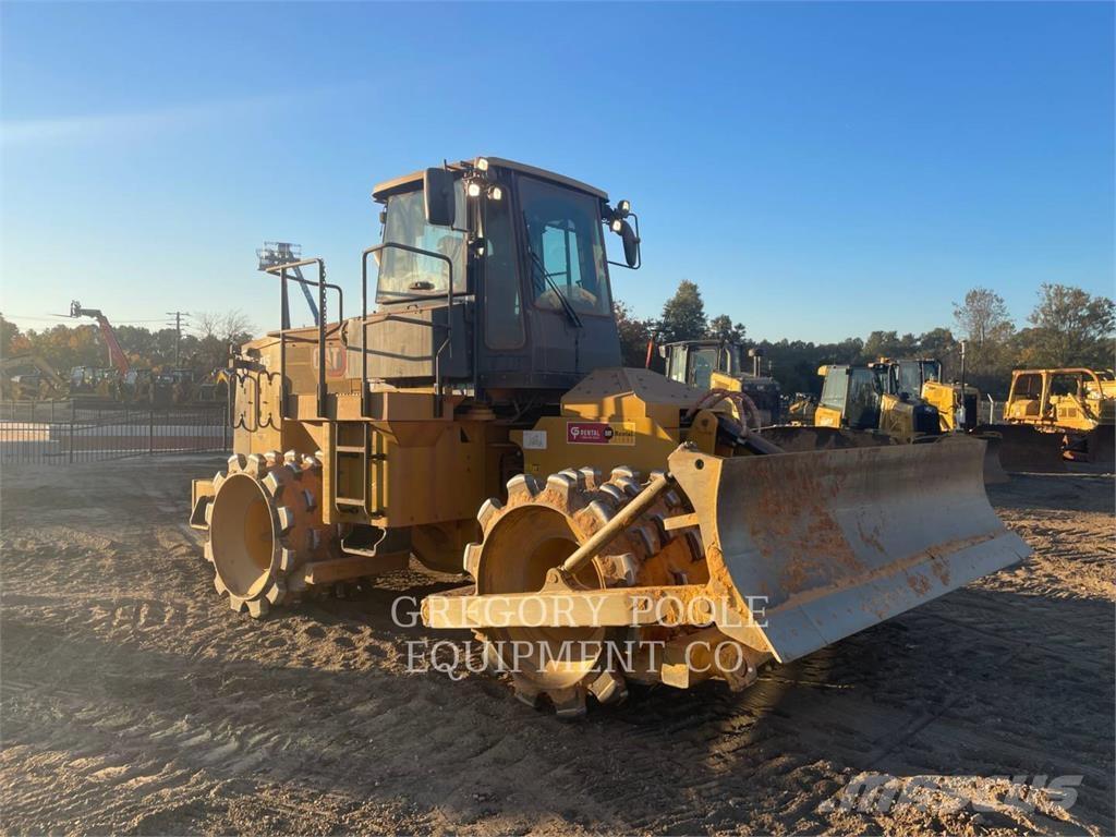 CAT 815-11 ソイルコンパクター