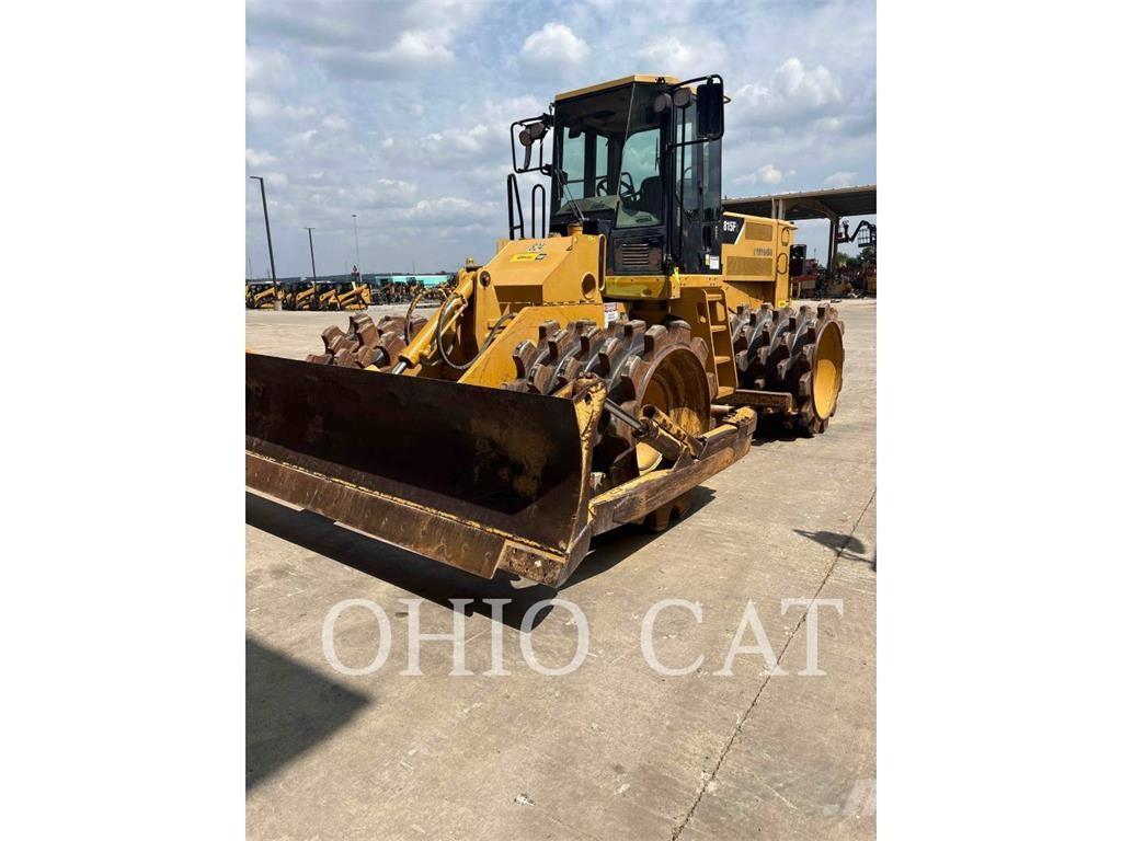 CAT 815F2 ソイルコンパクター