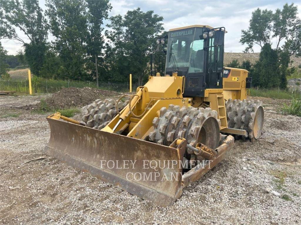 CAT 815F2 ソイルコンパクター