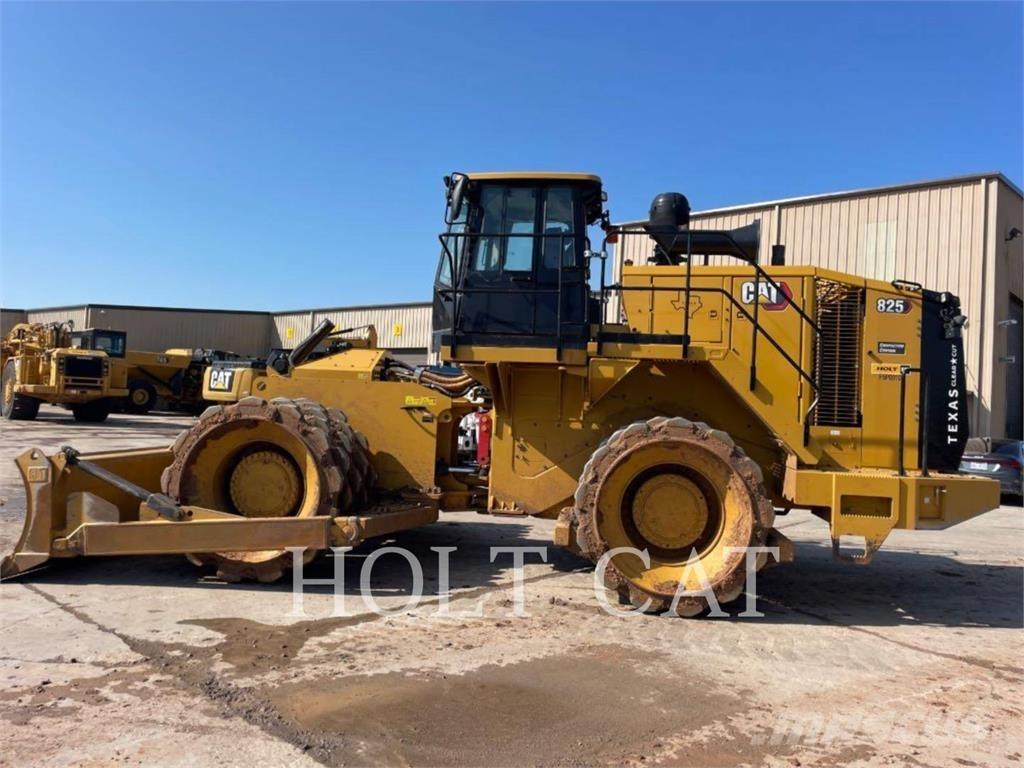 CAT 825 ソイルコンパクター