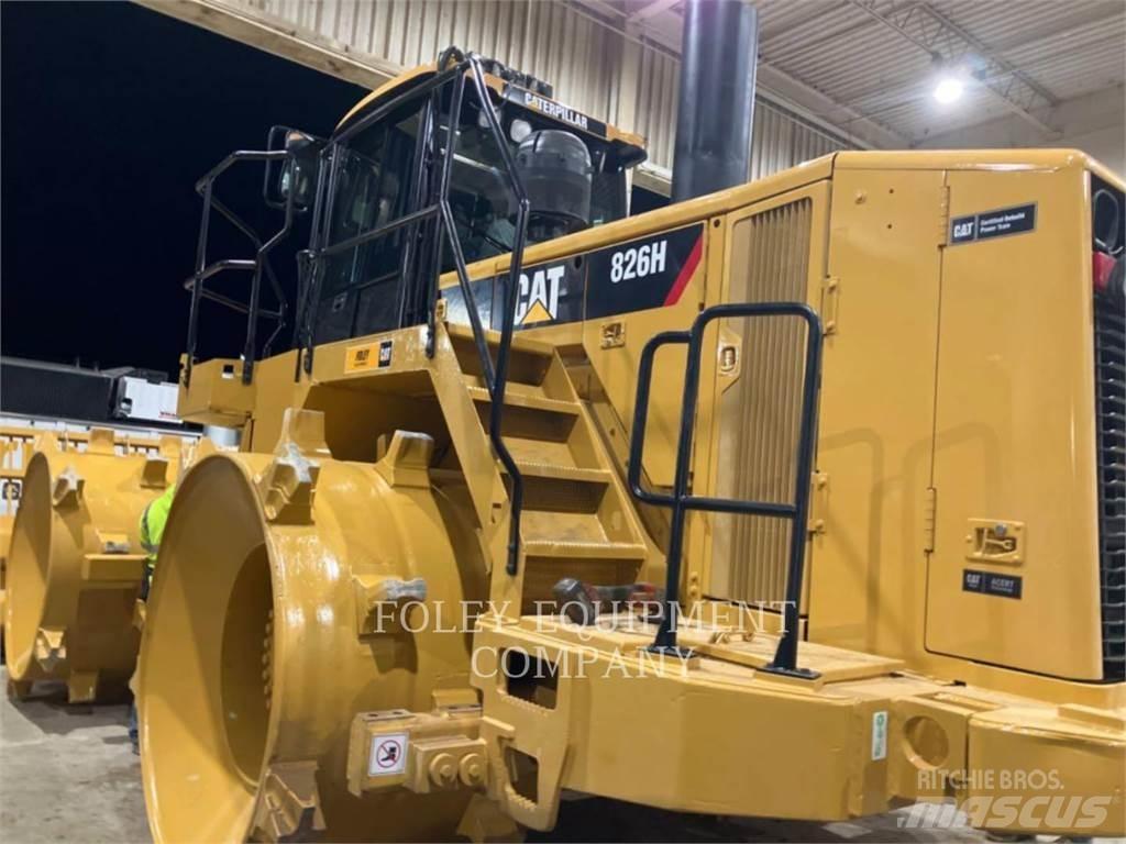 CAT 826H ソイルコンパクター