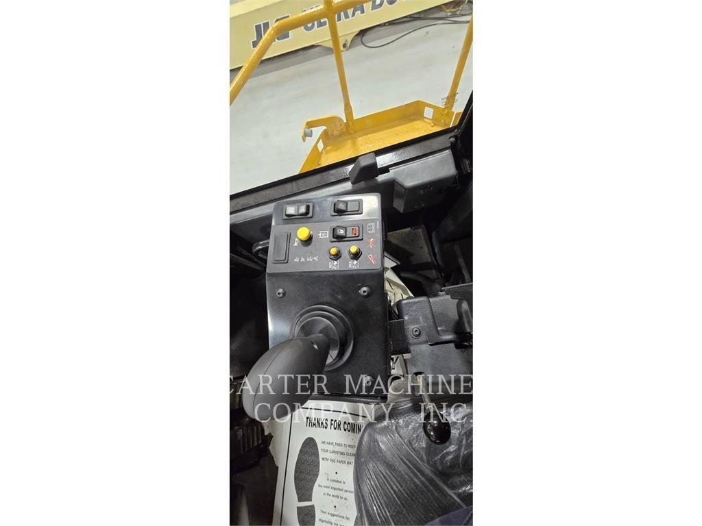 CAT 826H RBLD ソイルコンパクター