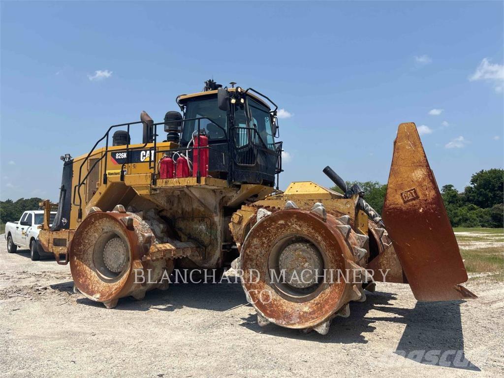 CAT 826K ソイルコンパクター