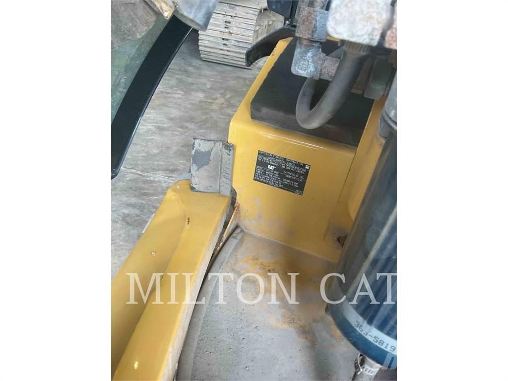 CAT 903D ホイールローダー・タイヤショベル