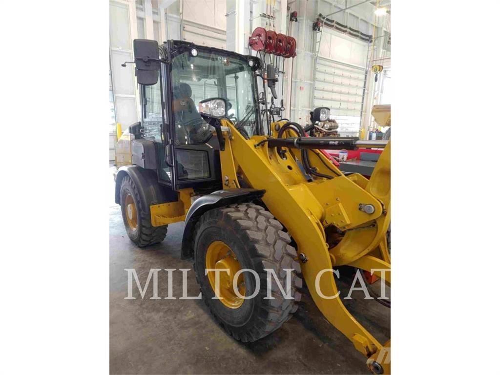 CAT 906 ホイールローダー・タイヤショベル