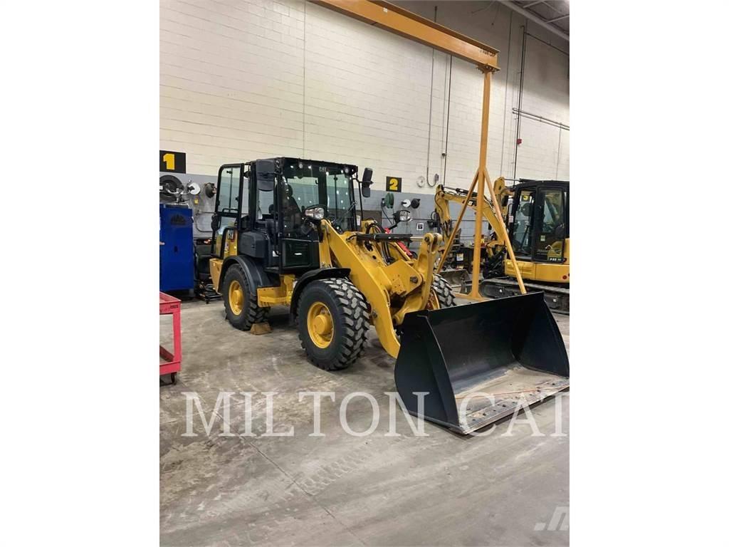 CAT 906 ホイールローダー・タイヤショベル