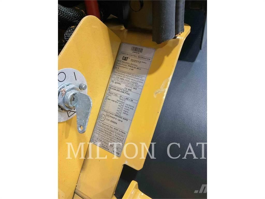 CAT 906 ホイールローダー・タイヤショベル