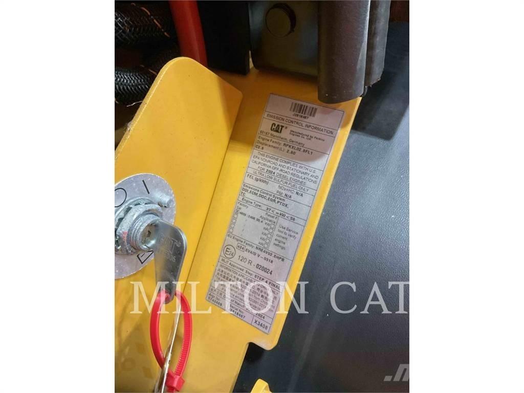CAT 906 ホイールローダー・タイヤショベル