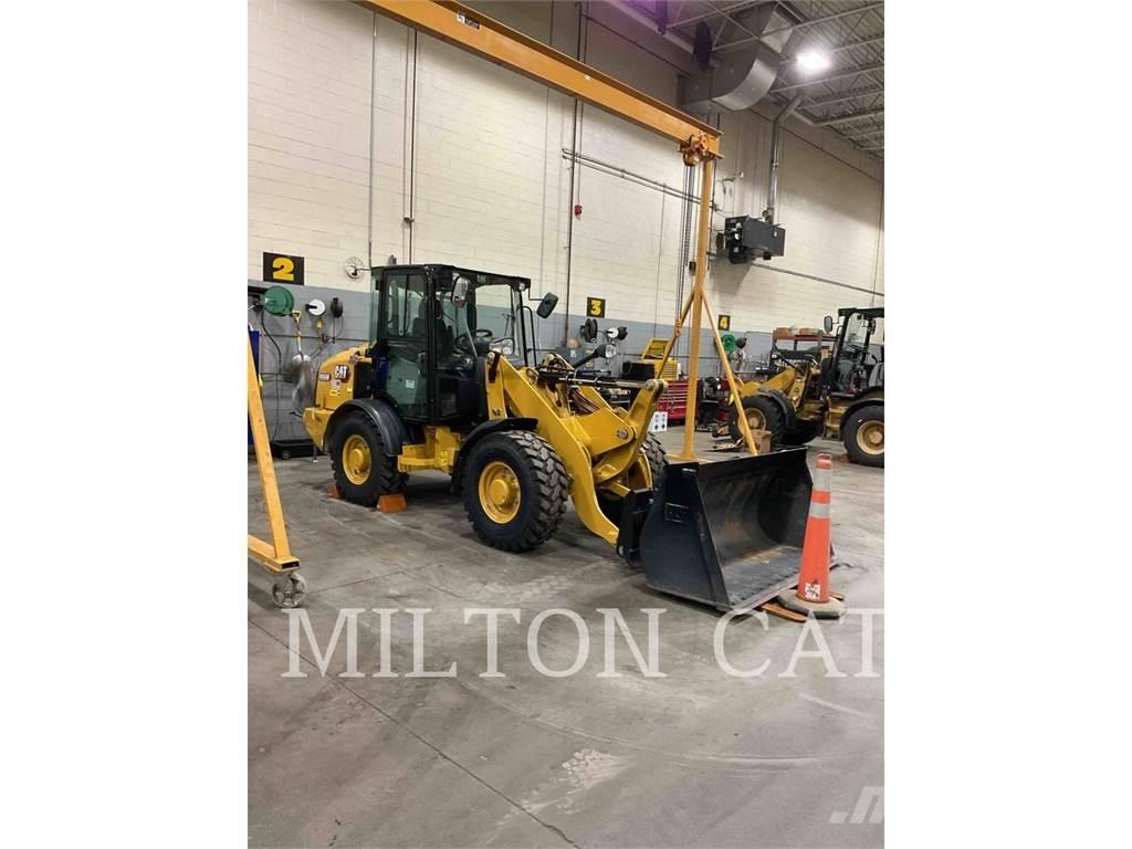 CAT 906M ホイールローダー・タイヤショベル
