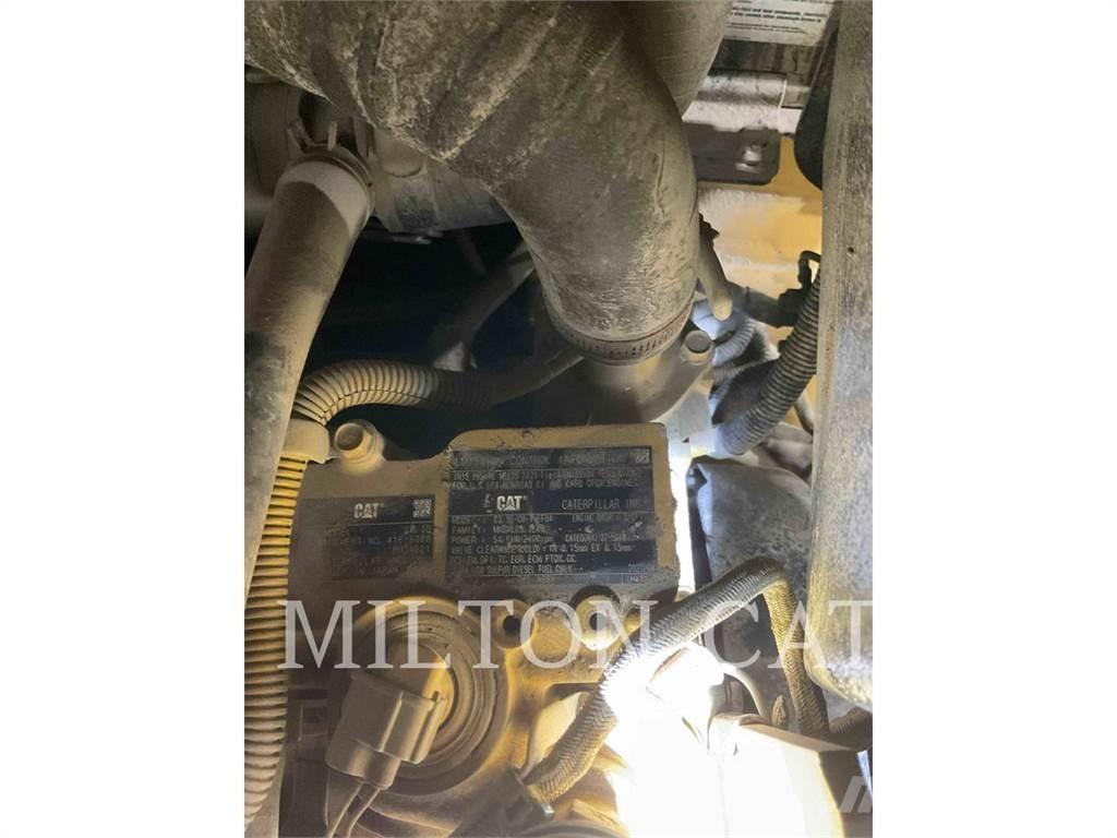 CAT 906M ホイールローダー・タイヤショベル
