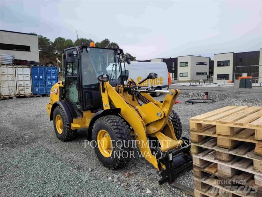 CAT 906M ホイールローダー・タイヤショベル