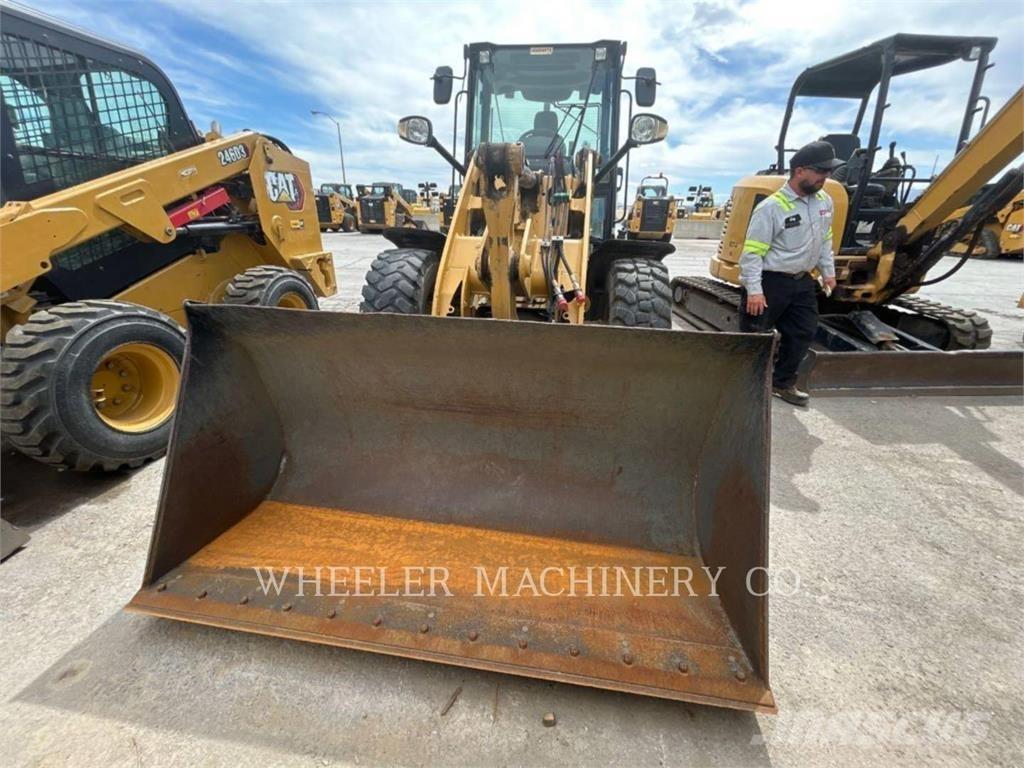 CAT 906M ホイールローダー・タイヤショベル