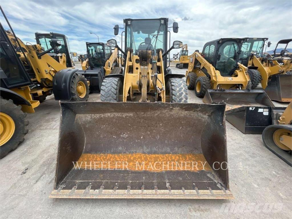 CAT 906M ホイールローダー・タイヤショベル