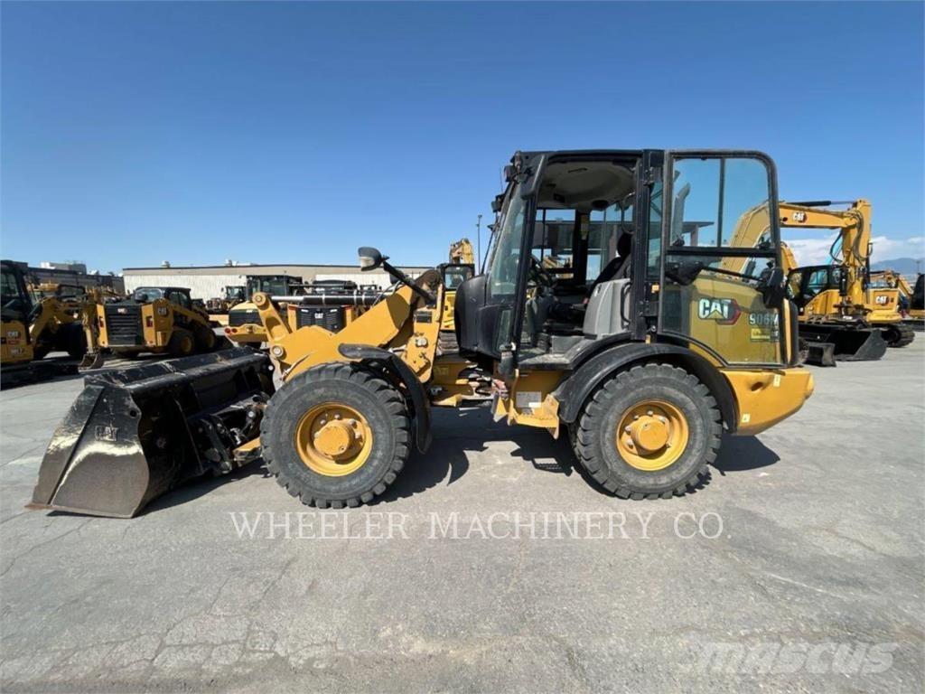 CAT 906M ホイールローダー・タイヤショベル