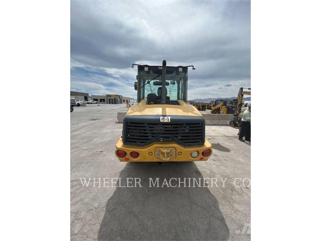 CAT 906M ホイールローダー・タイヤショベル