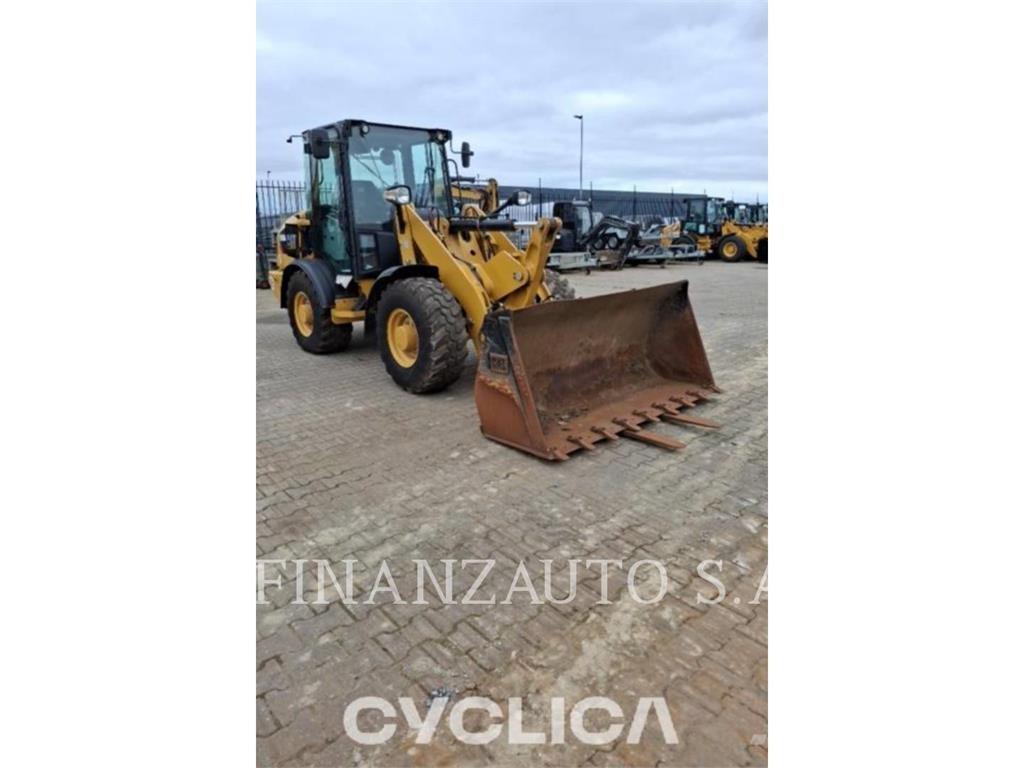 CAT 906M ホイールローダー・タイヤショベル