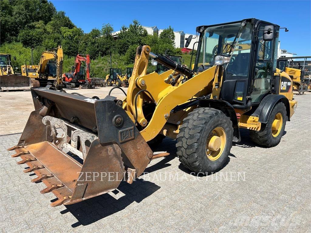 CAT 906M ホイールローダー・タイヤショベル