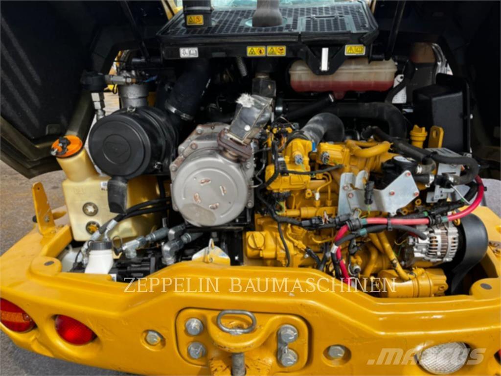 CAT 906M ホイールローダー・タイヤショベル