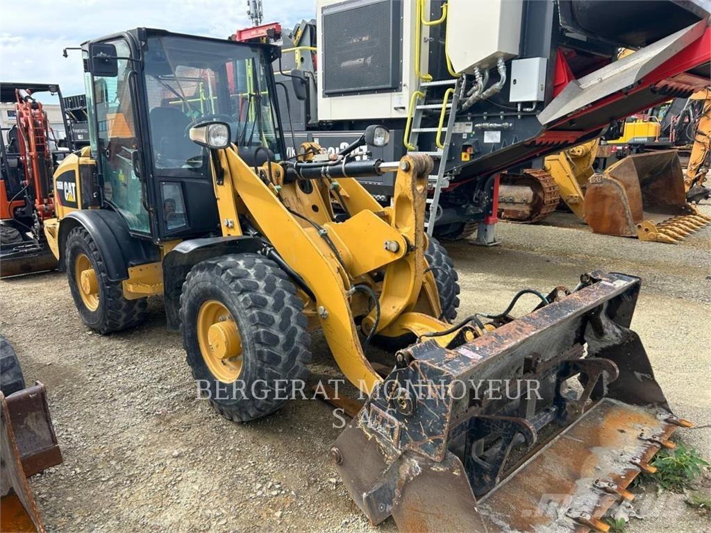 CAT 906M ホイールローダー・タイヤショベル
