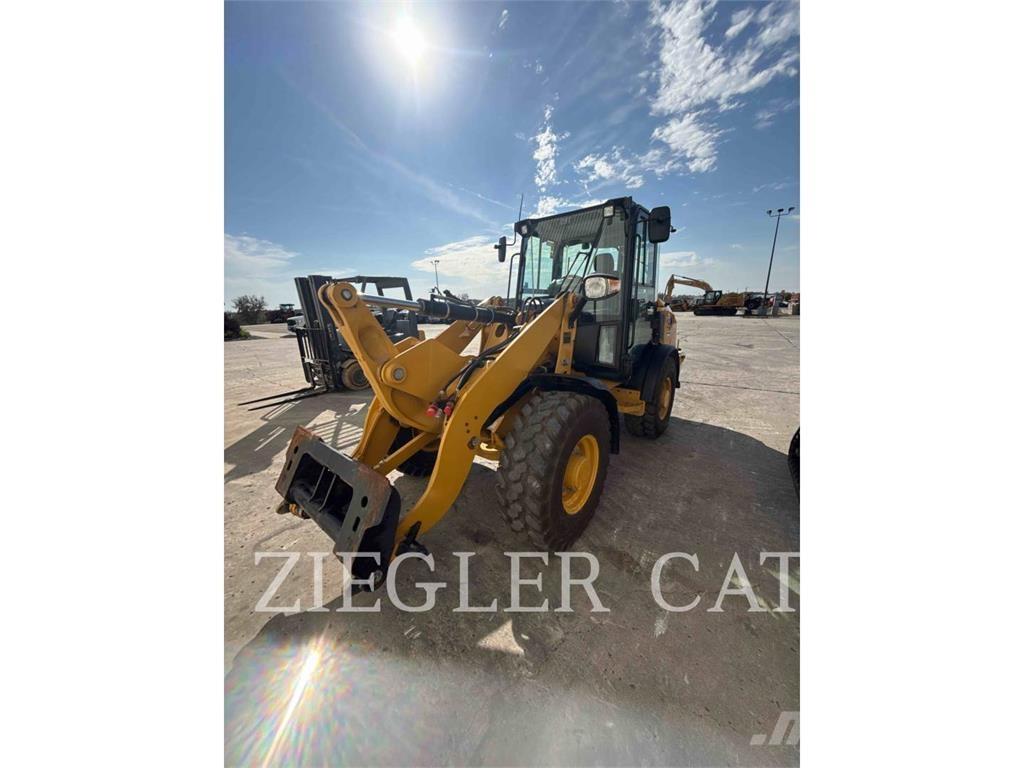 CAT 906M ホイールローダー・タイヤショベル