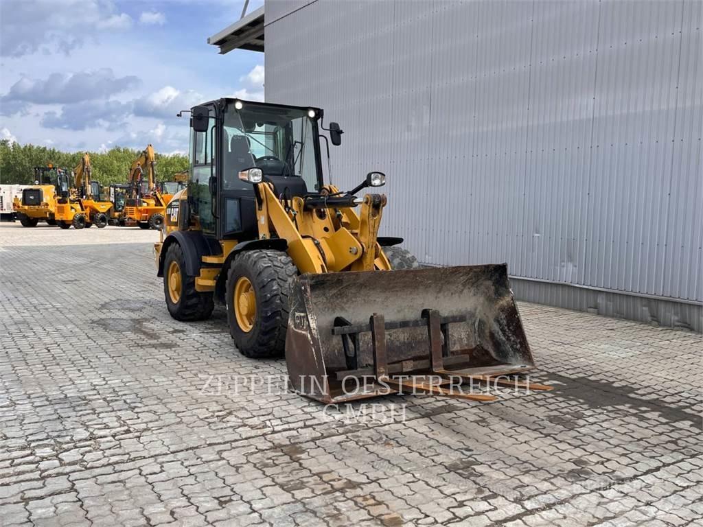CAT 907M ホイールローダー・タイヤショベル