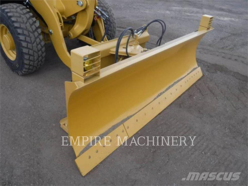 CAT 907M ホイールローダー・タイヤショベル