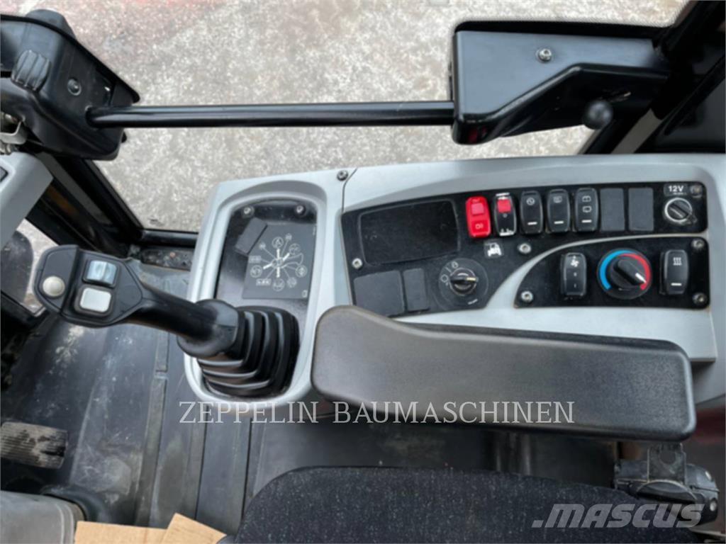 CAT 907M ホイールローダー・タイヤショベル