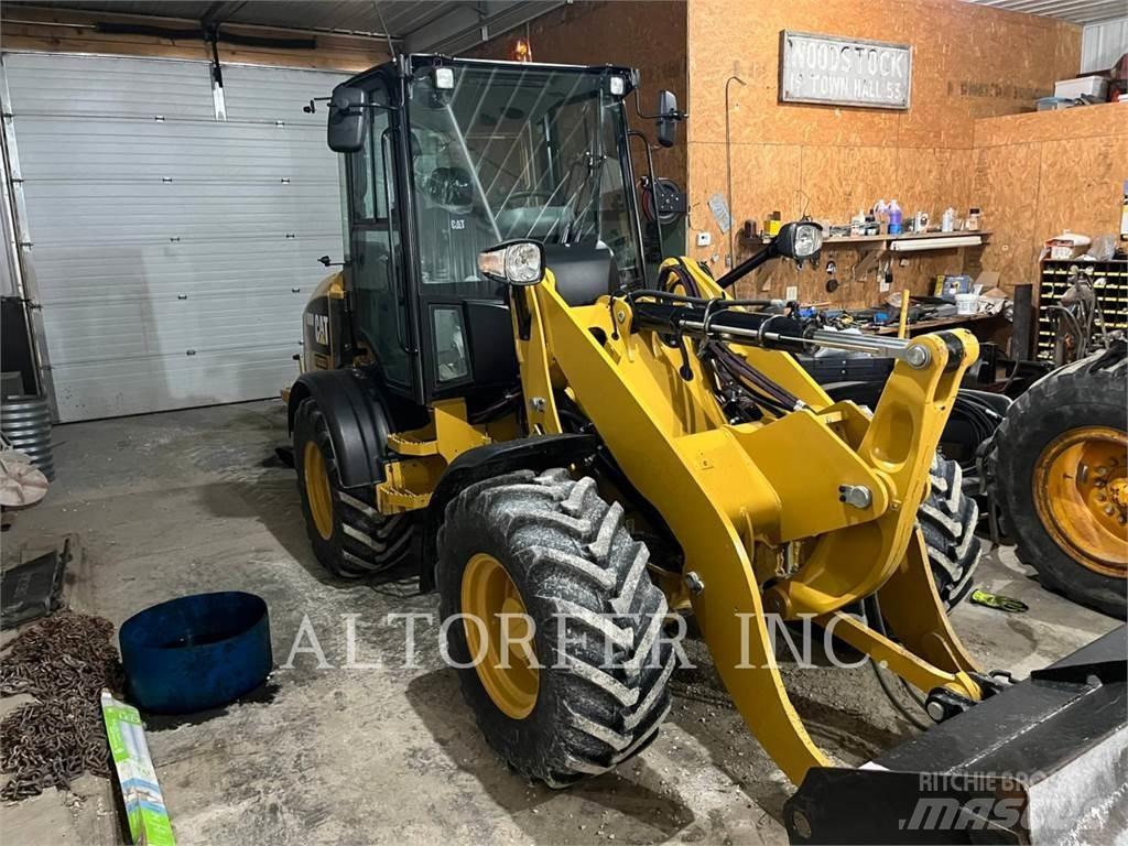 CAT 908M ミニローダー