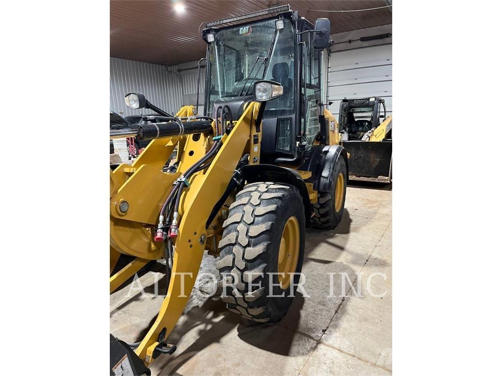 CAT 908M ミニローダー
