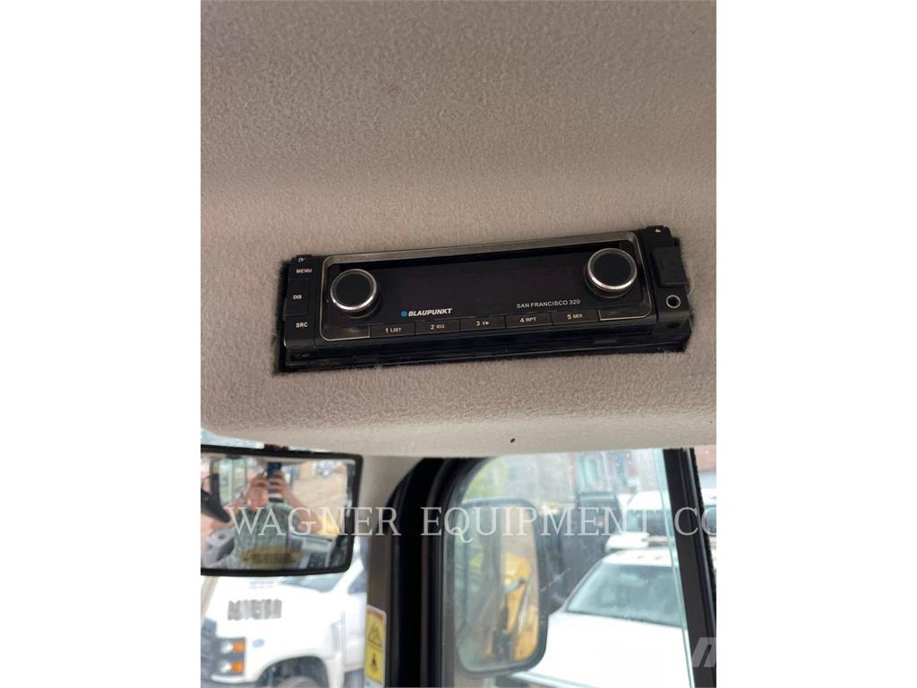 CAT 908M ホイールローダー・タイヤショベル