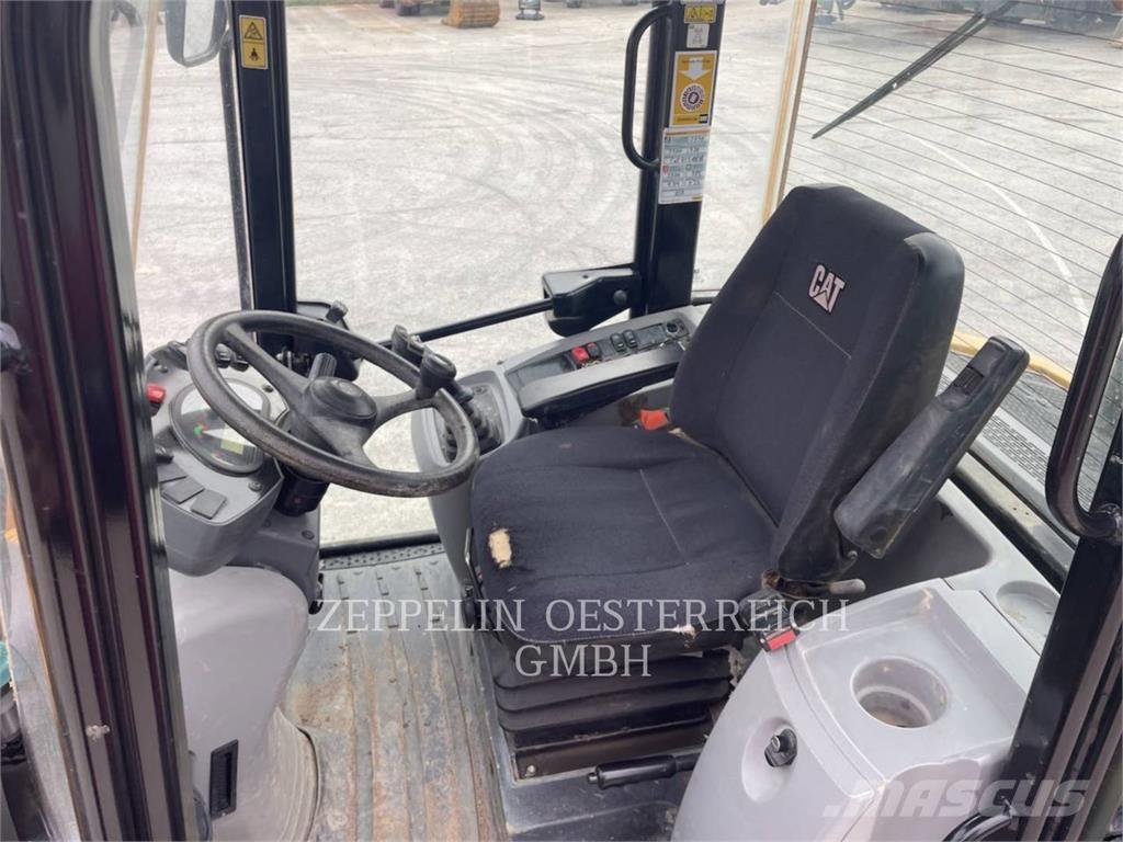 CAT 908M ホイールローダー・タイヤショベル