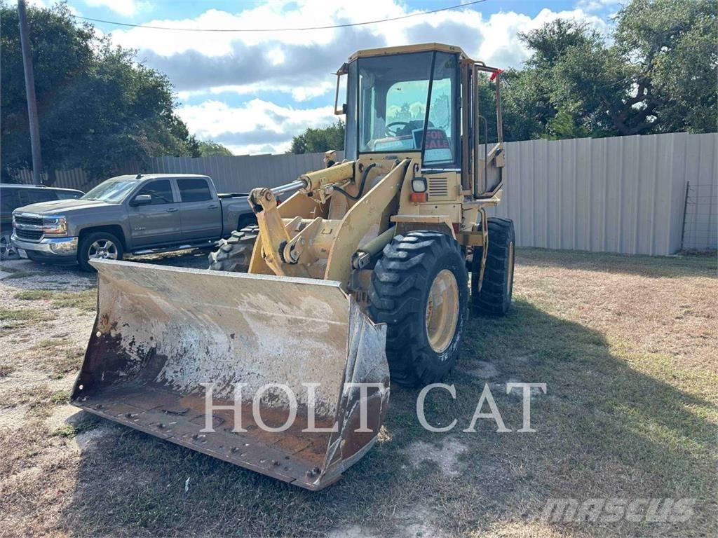 CAT 918F ホイールローダー・タイヤショベル