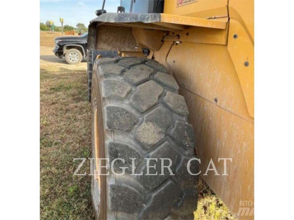 CAT 926M ホイールローダー・タイヤショベル