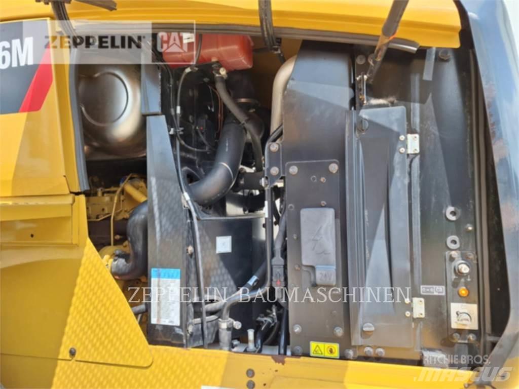 CAT 926M ホイールローダー・タイヤショベル