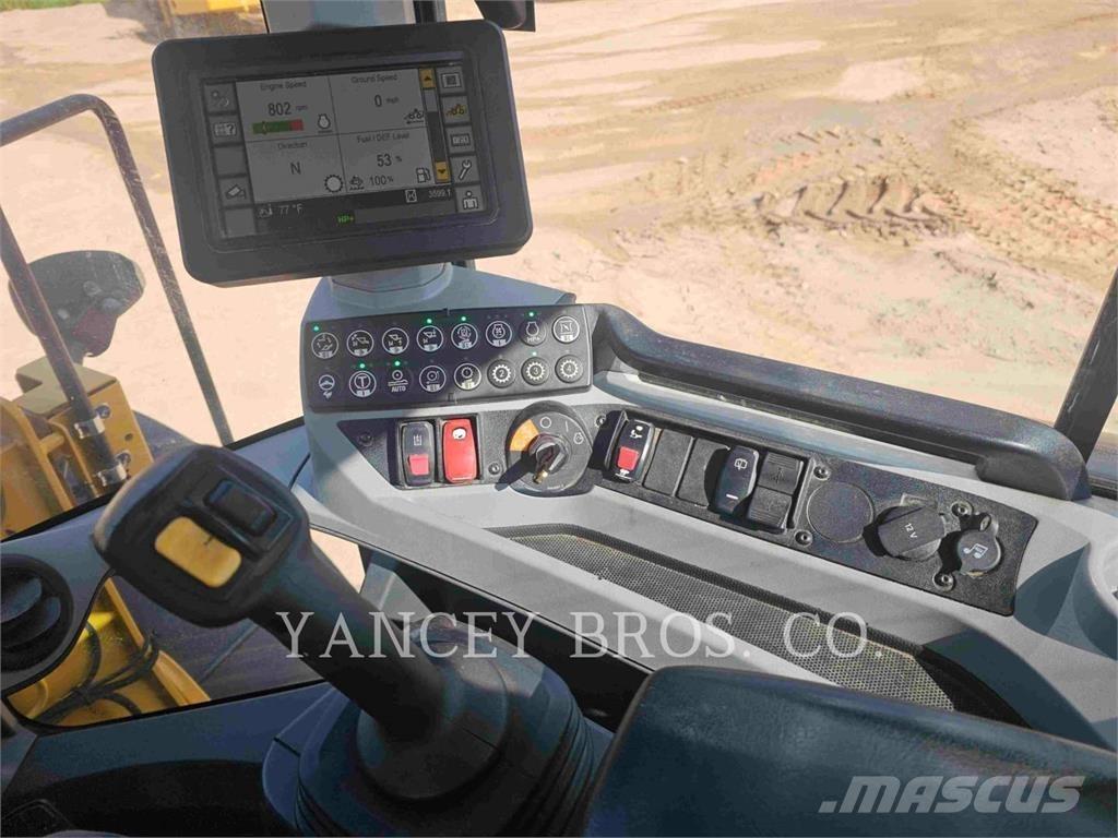 CAT 926M ホイールローダー・タイヤショベル