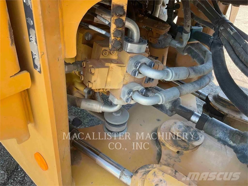 CAT 926M ホイールローダー・タイヤショベル
